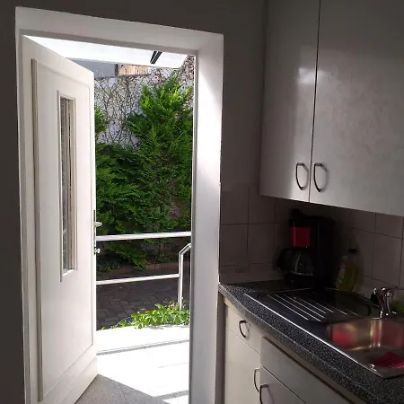 Mira Κότμπους